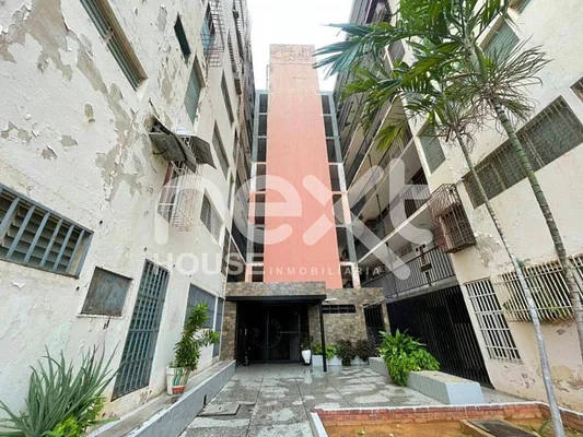 apartment FOR SALE LAGO PARK EL MILAGRO MARACAIBO - Image 2