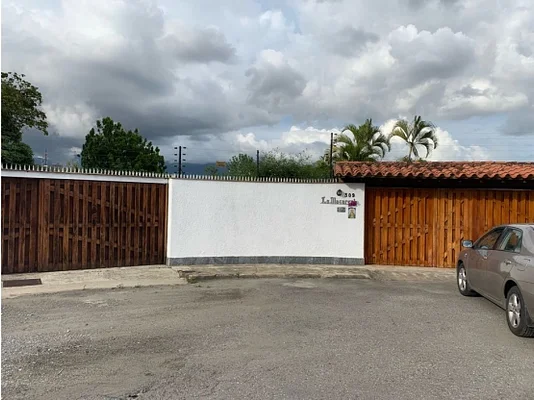 For sale house 950m2 8h/8b/8p Cumbres De Curumo - US$1,300,000 USD
