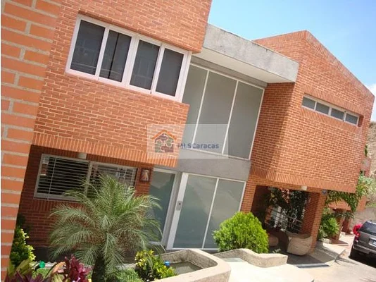 For sale house 300m2-4H+1E+4.5B+1HS Loma Linda 7766 - US$250,000 USD