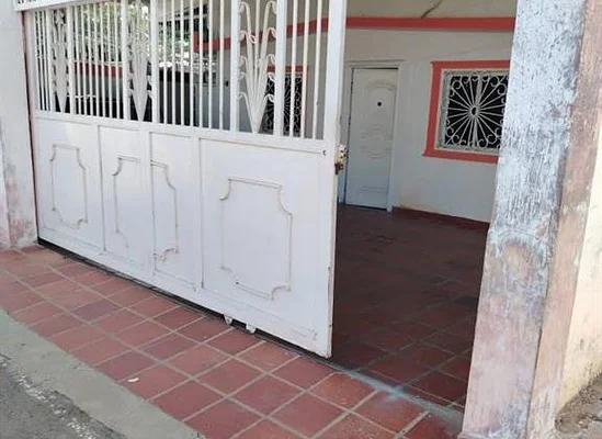 Industrial Warehouse in the west of Maracaibo - Calle 81 , 4002 Maracaibo - Commercial premises for sale