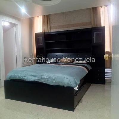 apartment (1 Level) for rent in Cumbres de Curumo, Metropolitan District - Image 9