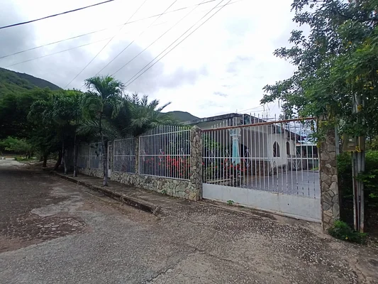house, for sale, In San Juan, Calle Arismendi, Nueva Esparta, Isla de Margarita, 517.50 Mt2, 3 bedrooms and 3 bathrooms - Inmuebles Margarita - 2 MIL