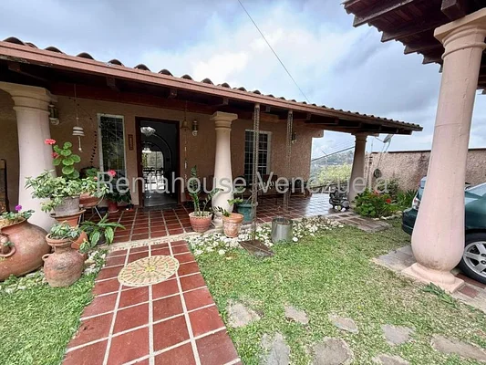 Beautiful house for sale San Antonio de los Altos