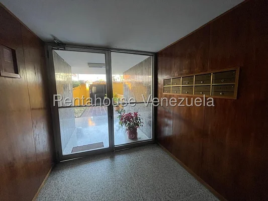 apartment (1 Level) for rent in Santa Monica, Distrito Metropolitano - Image 3