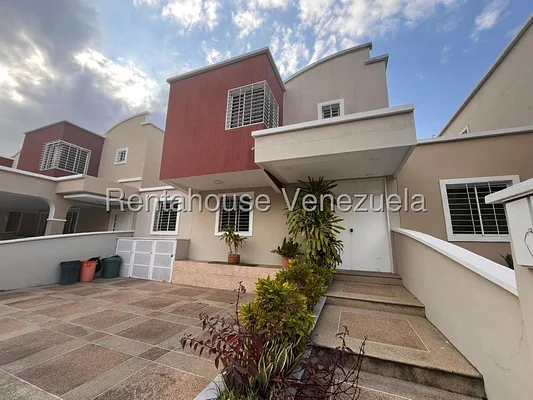 house (Duplex) for rent in Ciudad Roca, Lara