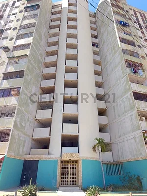 Large commercial main floor
