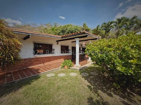 25-14401 GBF Sale of house in El Limón 890mts2