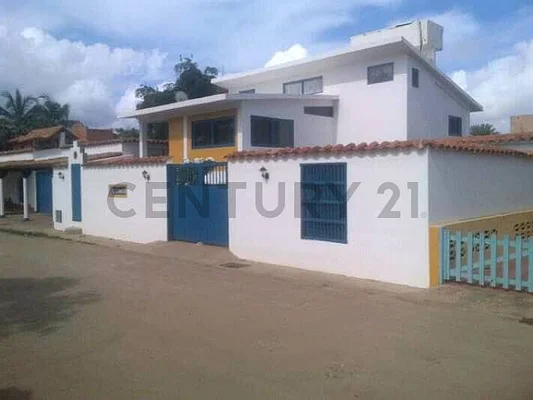 house for sale in Centro de Boca de Uchire, San Juan de Capistrano, Boca de Chávez, Anzoategui