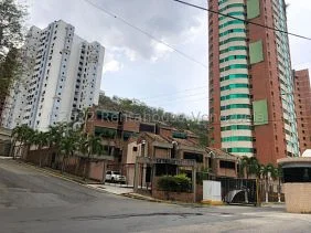EXCLUSIVITY IN CAMPO ALEGRE: TOWN HOUSE OF 279 m - Image 2