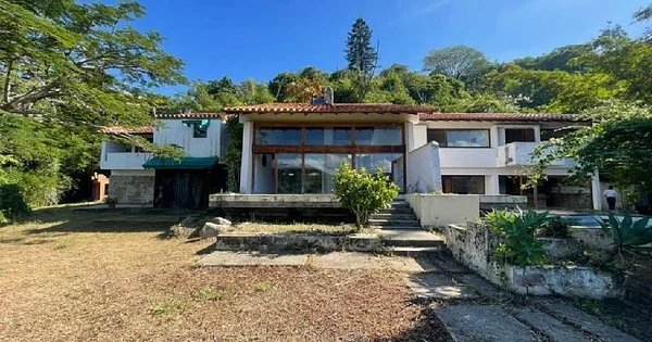 House for sale, Los Campitos. Tight security, street closed - Los Campitos Ruta C Casa Quinta, 1080 CCS - 5 beds house for sale