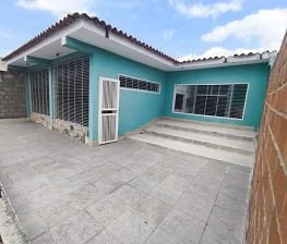 Villas de Laguna Club Townhouse for sale San Diego Carabobo - Image 2
