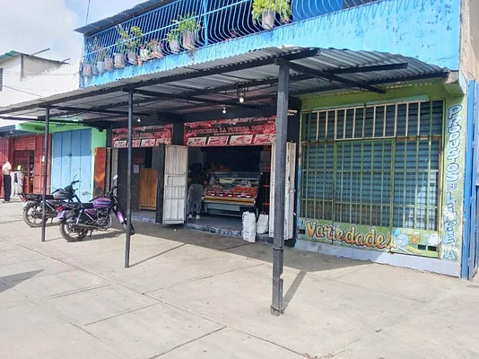 ¡opportunity! For sale house with 4 commercial spaces and parking, Sector Negro Primero