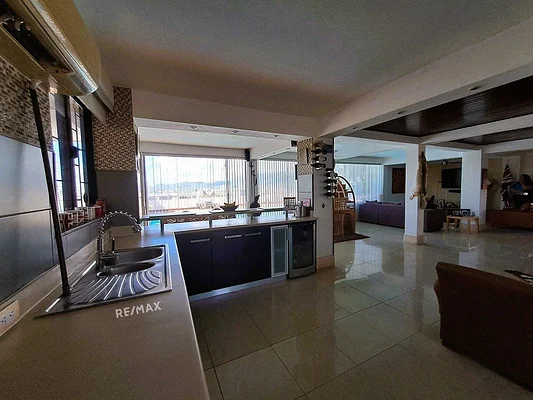 house With ocean view, for sale, In residential development Paraiso, Nueva Esparta, Isla de Margarita, 723 MT2, 4 bedrooms and 5 bathrooms - Inmuebles Margarita - 2 MIL - Image 6
