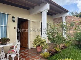 For sale house Los Nuevos Teques foreclosure 5 bed 5 bathrooms private area nice view - Image 4