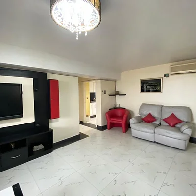 The Urban Oasis of Your Dreams: Exclusive apartment with Sea and City Views on Av. 4 de Mayo