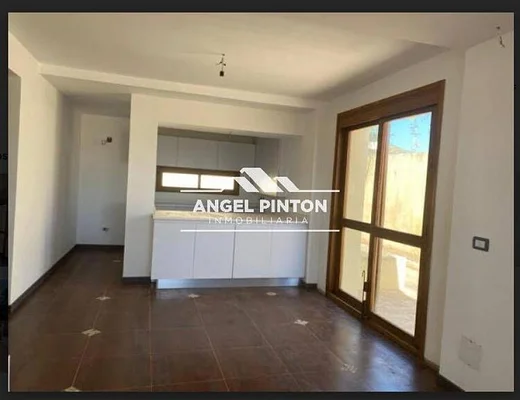 house FOR SALE PLAYA EL AGUA PORLAMAR API 3857