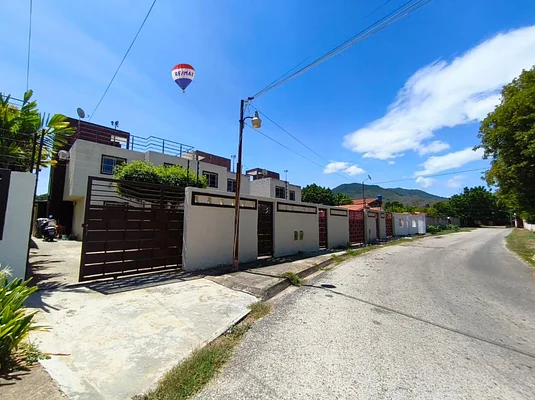 townhouse with 3 Stories, for sale, In Palo Sano, La Asunción, Nueva Esparta, Isla de Margarita, 128 MT2, 4 bedrooms and 3 bathrooms - Inmuebles Margarita - 2 MIL - Image 3