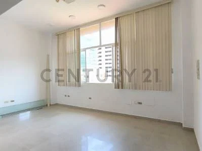Sale of commercial space in Diego Bautista Urbaneja, Lechería, Anzoategui - Image 5
