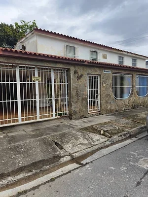 for sale house in Parque Naguanagua opportunity - Image 6