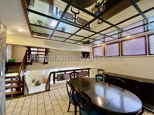 house (Multiple Levels) for rent in Lomas de Prados del Este, Distrito Metropolitano - Image 8