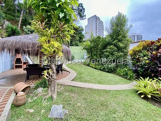 house (Multiple Levels) for rent in Lomas de Prados del Este, Distrito Metropolitano - Image 16