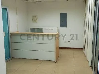 Rental of commercial space in Lecherías, Diego Bautista Urbaneja, Lechería, Anzoategui - Image 4