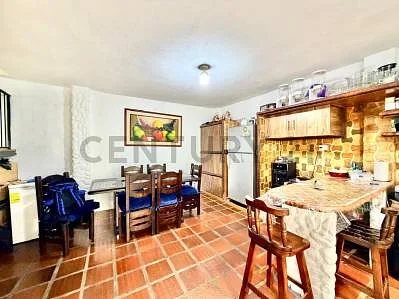 Master suite with sitting area