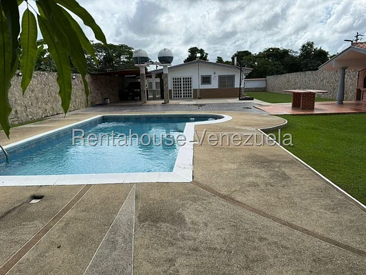 house (1 Level) for sale in Club Campestre El Paraiso, Miranda - Image 16