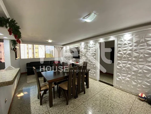 house villa WITH swimming pool for sale CANTA CLARO MARACAIBO VENEZUELA API 8701 - Image 2