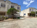 townhouse FOR SALE VILLA EL PLACER SAN FRANCISCO VENEZUELA API 8499 thumbnail 1