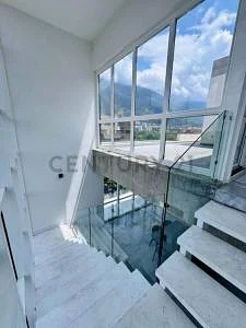 Apartment for Sale at Av Mohedano for sale penthouse De Lujo En La Castellana 588m2, Caracas, Miranda 1060, Venezuela - Image 2