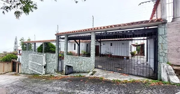 House of 326 m2 in Urb Pan de Azucar Carrizal - Prolongación Las Marías Qta Machi, 1203 Miranda - 7 beds house for sale