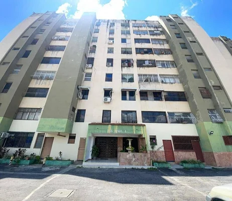 for sale! house in Naguanagua 2 levels with commercial finish, in the rural housing Bárbula