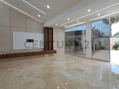 Sale of house in Lecherías, Diego Bautista Urbaneja, Lechería, Anzoategui - Image 5