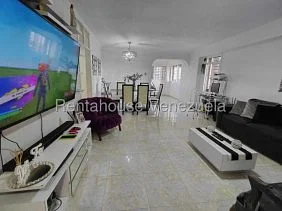 Spacious apartment for sale Las Minas, San Antonio de Los Altos. Urb. Privada 24-14837 - Image 2