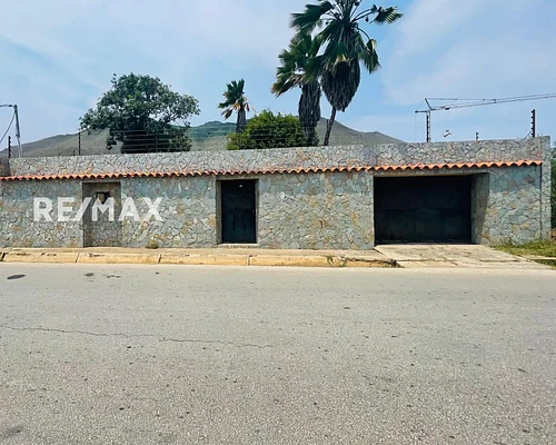 house for remodeling, for sale, In Atamo Norte, Nueva Esparta, Isla de Margarita, 1334 mt2, 3 bedrooms, and 4 bathrooms - Inmuebles Margarita - 2 MIL - Image 2