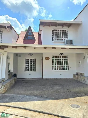 House for sale in Las Acacias - Villa Country 4, 5001 San Cristobal - 5 beds house for sale