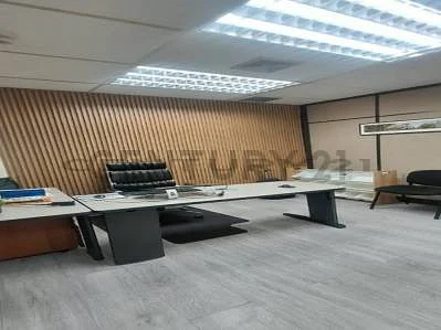 Commercial room layout