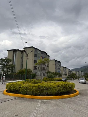 apartment for sale, Res. La Sabana, Guatire (Solo punta de cierre)