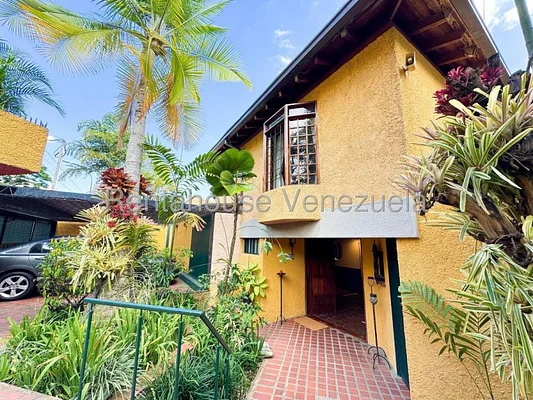 Elegant house for sale Los Palos Grandes, beautiful gardens, terrace, BBQ/grill area