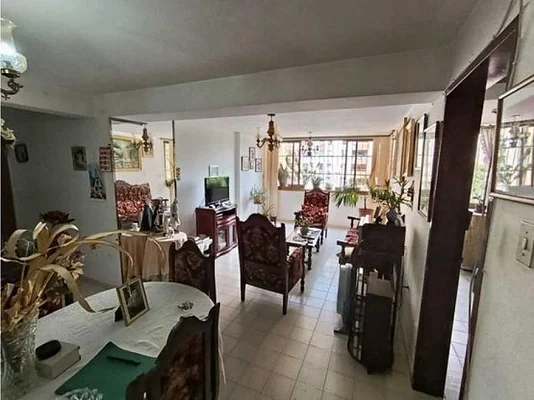 apartment for sale on Av Montes de Oca. Valencia. 9550601 ONLY CLIENTS