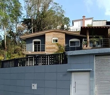 House for Sale in Los Castores Urbanization - El Manatial house n1, 1204 Miranda - 5 beds house for sale