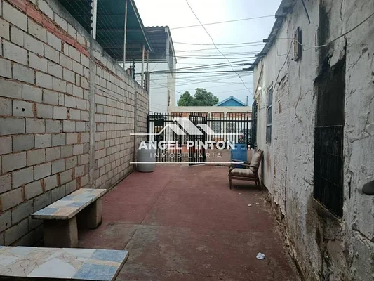 house FOR SALE PRIMERO DE MAYO MARACAIBO VENEZUELA API 8506