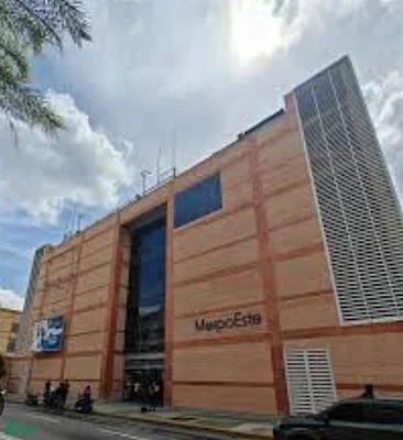 Commercial Premises for Sale Merpoeste - Calle Alfonso Chico Carrasquel, entre calle los Á Centro de Compras Merpoes, 1060 CCS - Commercial premises for sale