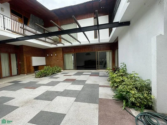 For Sale House to remodel in Country Club - Calle El Parque Qta. Guaraimita. Country, 2121 La Victoria - 9 beds house for sale