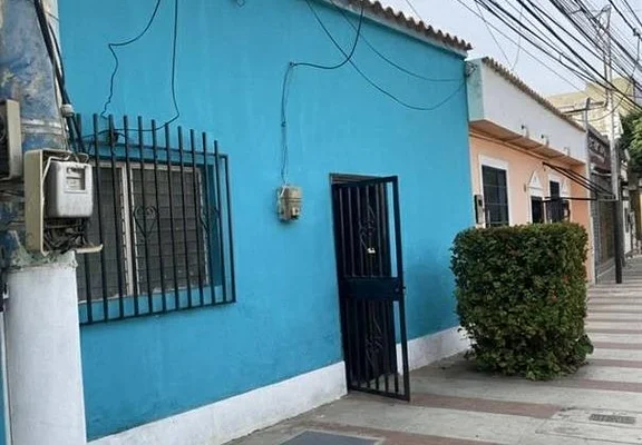 IDEAL HOME FOR BUSINESS OR FAMILY HOME IN A PRIVILEGED LOCATION - calle joaquin maneiro S/N 0, 6301 Pampatar - 2 beds house for sale