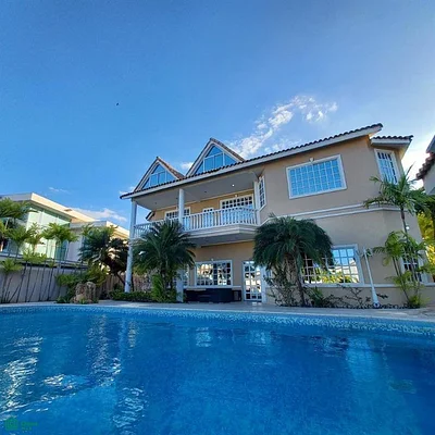 Villa for sale in Lecheria, Conjunto Residencial Las Villas, Canal Principal - Av Americo Vespucio Conjunto Residencial las, 6016 Lecheria - 7 beds house for sale