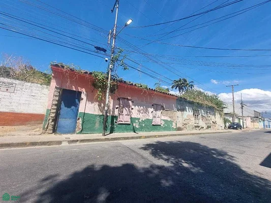 I offer land for sale in Cagua, Aragua state - Froilán Correa con calle Pichincha Sector centro, número 20, 2122 Cagua - Plot of land for sale