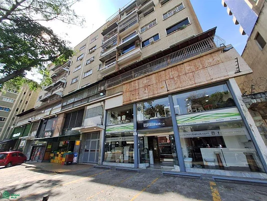 Boost your business in the heart of El Recreo Local de 3 Nivel - AVENIDA CASANOVA IONIO y TIRRENO, 1050 CCS - Commercial premises for sale