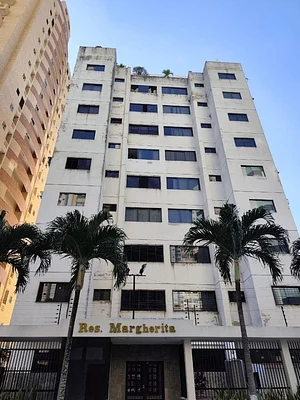 apartment SPACIOUS AND WELL-MAINTAINED IN RESIDENCIAS MARGHERITA URBANIZACION LAS CHIMENEAS VALENCIA